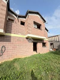 CASA SEMINDIPENDENTE A MONTEBELLUNA