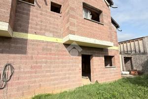 CASA SEMINDIPENDENTE A MONTEBELLUNA