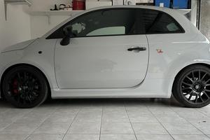 F595 ABARTH