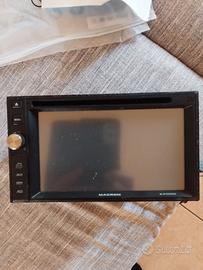 Autoradio con navigatore