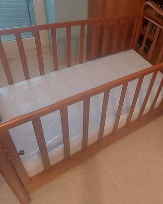 Lettno per bambini in legno con materasso