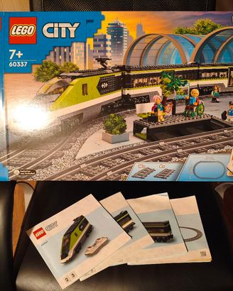 treno passeggeri Lego