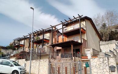 PORZIONE DI QUADRIFAMILIARE A CASTROLIBERO