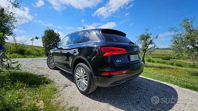 AUDI Q5 40 TDI QUATTRO S TRONIC BUSINESS SPORT