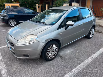 fiat punto -2007/1.4 Benz.59 kw -2100 euro