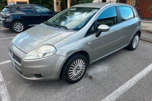 fiat punto -2007/1.4 Benz.59 kw -2100 euro