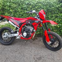 SWM SM 125 R-MOT. BIALBERO- FIN.TASSO 0%