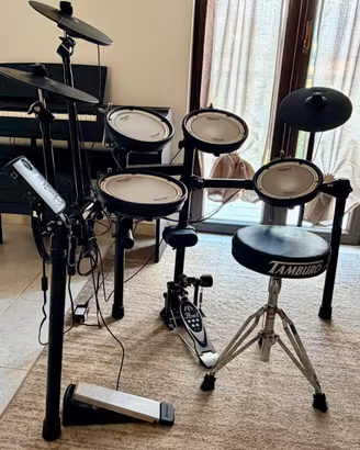 Roland V-Drums, Pelli Mesh, Pedale Pearl, Sgabello