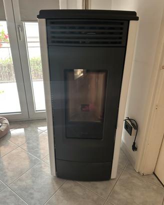 Stufa Pellet Ravelli 12,1Kw 120 Touch Steel