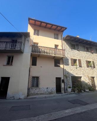 CASA IN LINEA BICAMERE ZONA CENTRO STORICO