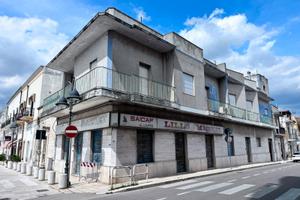 Intero stabile - via Roma - Piazza Castello