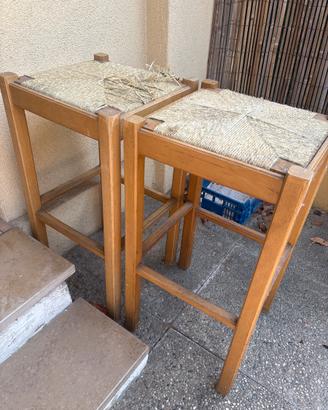 Sgabelli in legno