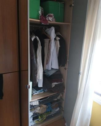 armadio Ikea pax con ante a specchio. 