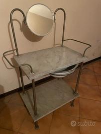 Toeletta in marmo