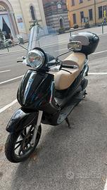 Piaggio Beverly 300 Tourer