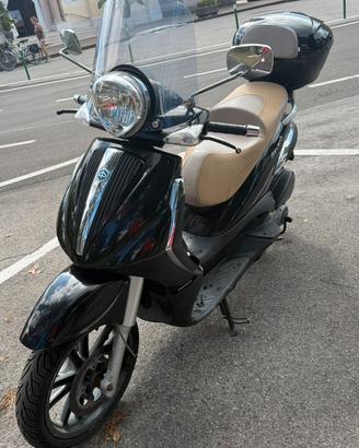 Piaggio Beverly 300 Tourer