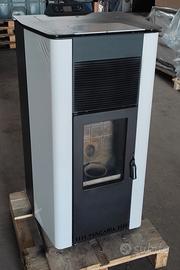 Stufa a pellet  14 kW  doppia canalizzazione 