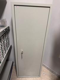 Cassaforte armadio blindato con serratura