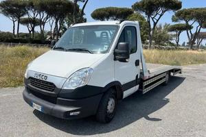 Carroattrezzi iveco 35q