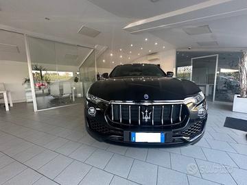 MASERATI Levante V6 Diesel 275 CV AWD Granlusso