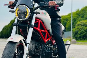 ducati monster 695 