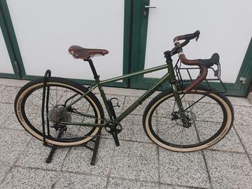 Gravel in acciaio tg. M  nuova  Bombtrack 