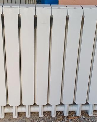 Radiatori in alluminio 1 da 4 e 2 da 10 elementi
