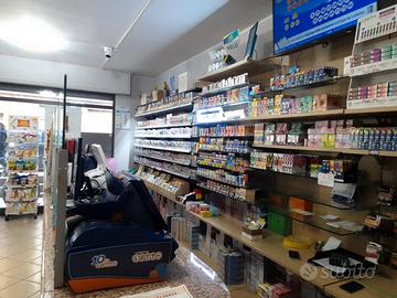 Storica Tabaccheria, mura e cortile incluso