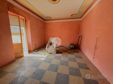 CASA SEMINDIPENDENTE A CAPO DI PONTE