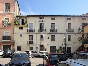 3 LOCALI A COSENZA
