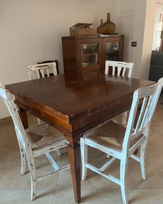 Tavolo in legno massello