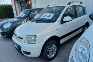 Fiat Panda 1.3 MJT 16V DPF 4x4 Climbing