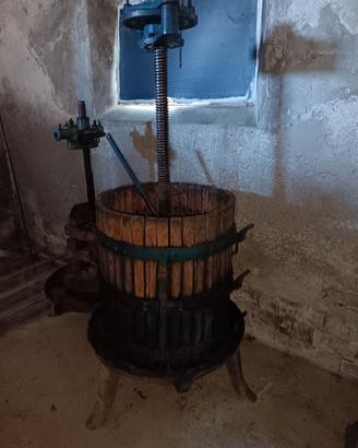 Torchio per uva/vino o rustico