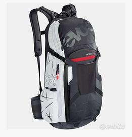 Zaino mtb con orotezioni