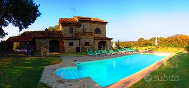 Casa singola con terreno giardino piscina toscana