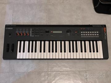 Yamaha MX49 ii
