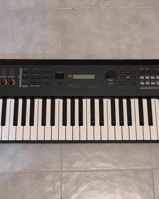 Yamaha MX49 ii