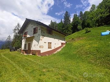 Rustico / Casale di 124 m² con 4 locali a Lorenzag