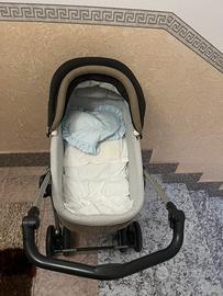 Passeggino con culletta che si stacca