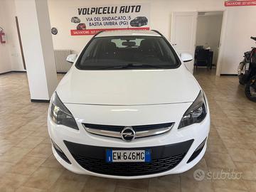 OPEL ASTRA ANNO 2014 DS 1.6 ADATTA NEOPATENTATI KM