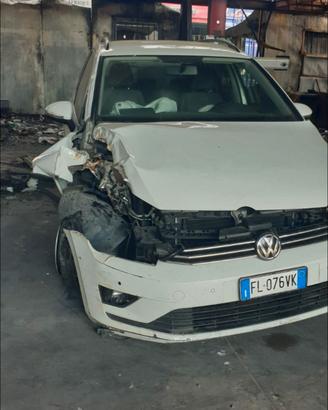 RIBASSATO golf sportsvan 1.6 TD. 2017 automatico