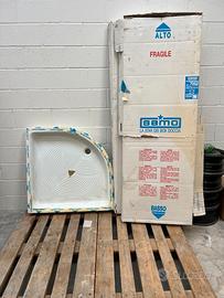 Box Doccia Semi Circolare in Vetro con Piatto
