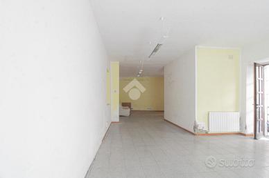 UFFICIO A PALAZZOLO SULL'OGLIO