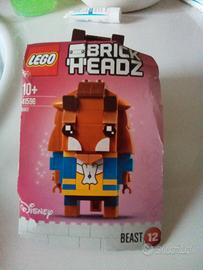 Lego brick heads La Bestia