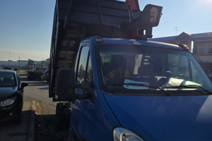 Deily 35c21 ribaltabile e gru fassi 30