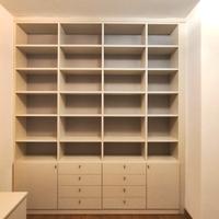 Libreria a parete su misura