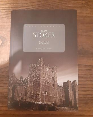 Dracula       Bram Stoker 