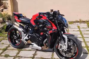 MV AGUSTA BRUTALE 1000 RS