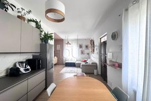 Appartamento di 140 m² con 4 locali e posto auto a