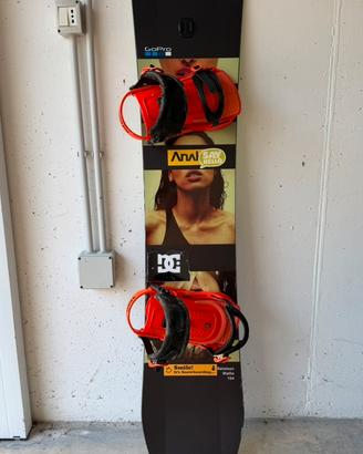 Tavola Snowboard Bataleon+ attacchi Union